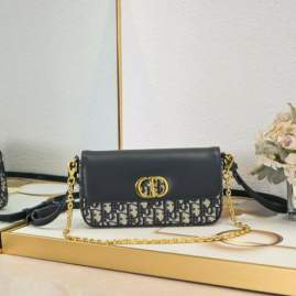 Picture of Dior Handbags _SKUfw239321733fw